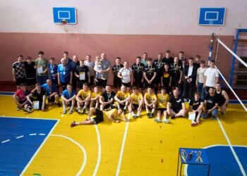 Волейбольний турнір Буковинської конференції об’єднав молодь та церкви