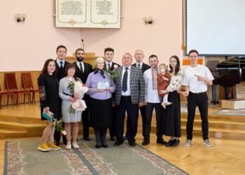 Троє людей уклали завіт із Богом: в Івано-Франківську відбулося водне хрещення!
